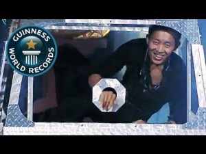 The most teleportation illusions performed in one minute is 7 and was achieved by Lee Hang Chai (China) on the set of Lo Show dei Record in Rome, Italy, on 30 March 2012